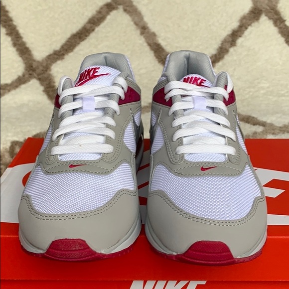 WMNS NIKE AIR MAX CORRELATE White/Metallic Silver - Picture 10 of 16